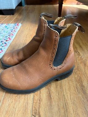 Womens Blundstones
